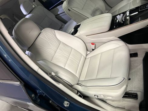 Used 2025 Buick Enclave Avenir w/ Super Cruise Package image 27