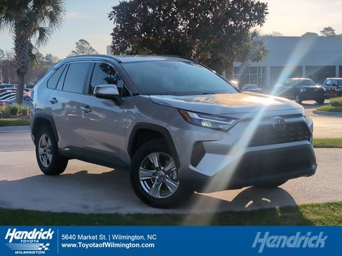 Certified 2022 Toyota RAV4 XLE w/ Convenience Package image 1
