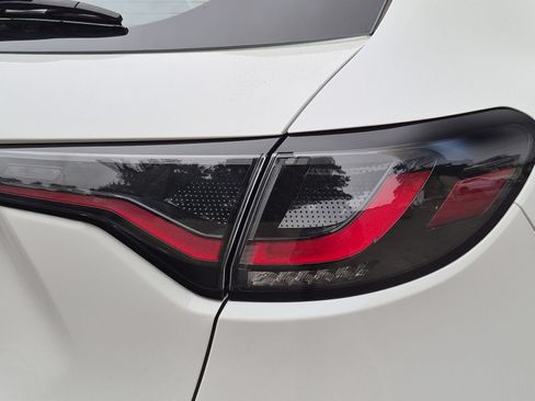Used 2024 Honda HR-V LX image 11