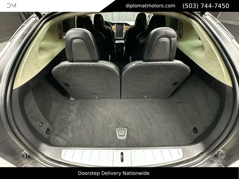 Used 2018 Tesla Model X 75D image 42