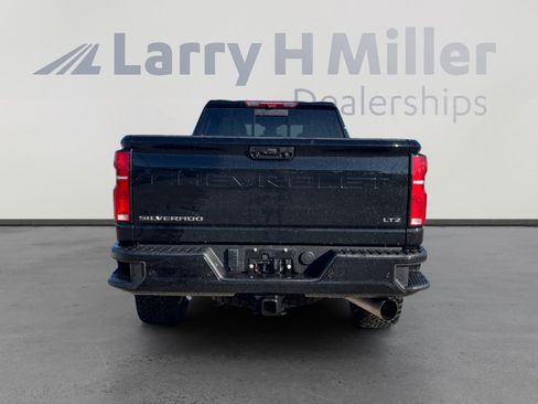 Used 2024 Chevrolet Silverado 2500 LTZ w/ LTZ Plus Package image 4