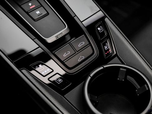 Used 2024 Porsche 911 Carrera S w/ Premium Package image 54