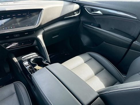 Certified 2023 Buick Envision Essence AWD/4WD image 22