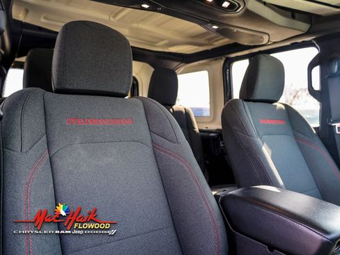 Used 2025 Jeep Wrangler Rubicon image 16