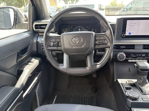 Used 2025 Toyota Tacoma SR5 AWD/4WD image 8