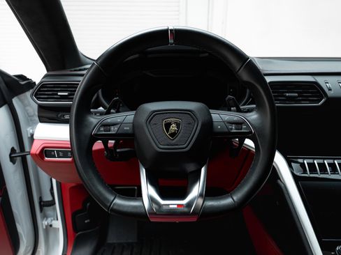 Used 2020 Lamborghini Urus AWD/4WD image 41