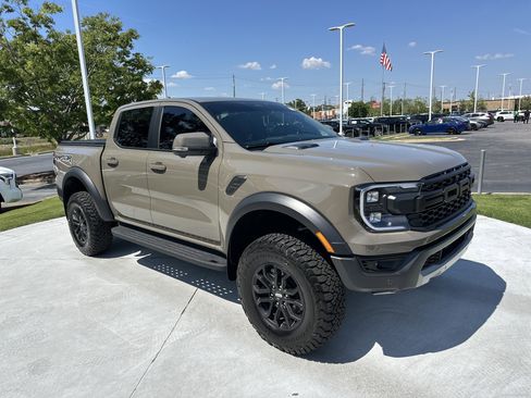 Used 2025 Ford Ranger Raptor image 2