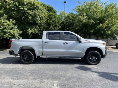 Used 2022 Chevrolet Silverado 1500 Custom Trail Boss w/ Safety Confidence Package AWD/4WD image 10