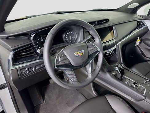 New 2025 Cadillac XT5 Premium Luxury w/ Technology Package image 9