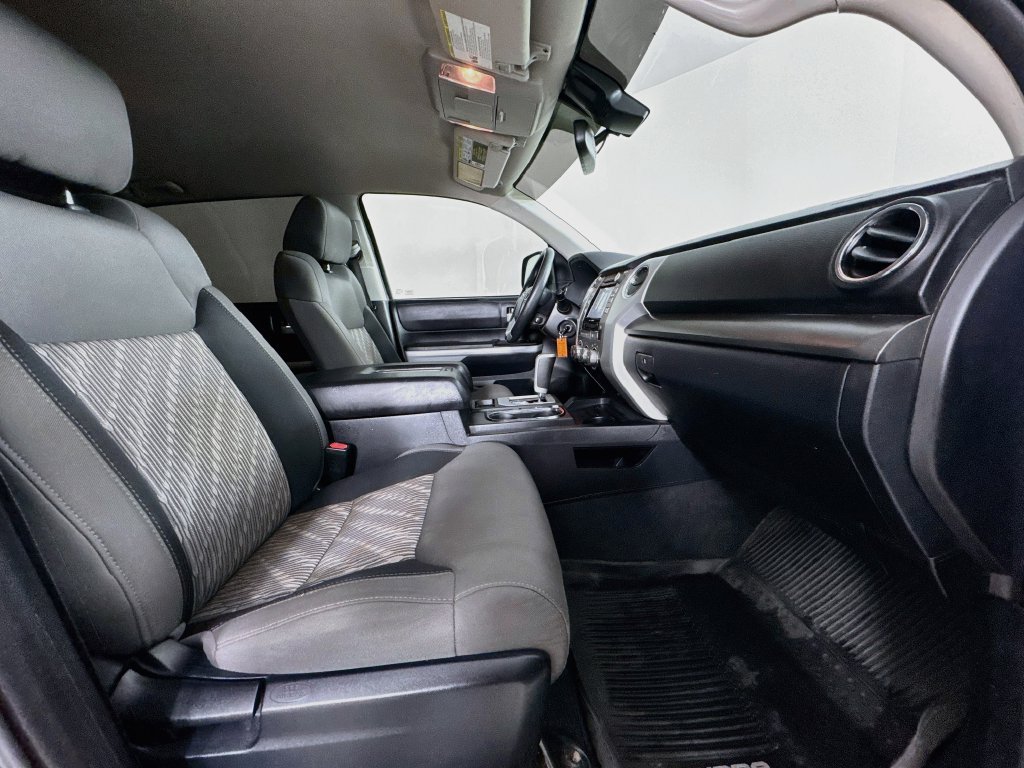 Used 2018 Toyota Tundra SR5 w/ SR5 Upgrade Package AWD/4WD image 31