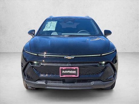 New 2026 Chevrolet Equinox EV LT image 2