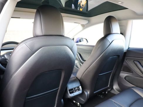 Used 2018 Tesla Model 3 Long Range image 17