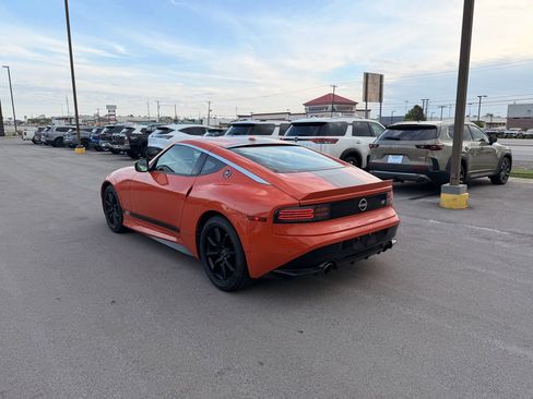 Used 2024 Nissan Z Performance w/ Heritage Edition image 5