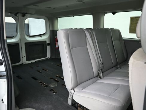 Used 2018 Nissan NV 3500 S RWD image 8