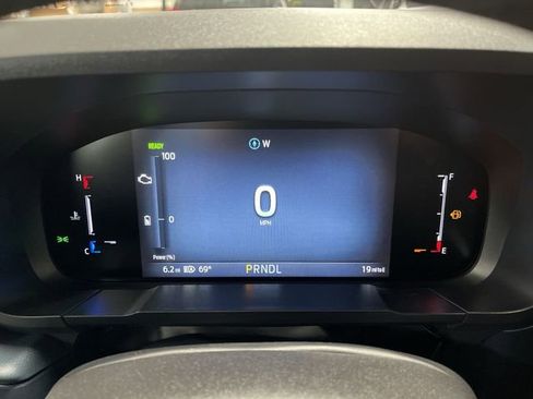 New 2025 Ford Maverick XLT w/ XLT Luxury Package image 14