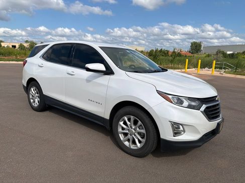 Used 2019 Chevrolet Equinox LT AWD/4WD image 3