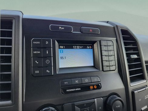 Used 2022 Ford F350 XL w/ Power Equipment Group image 11