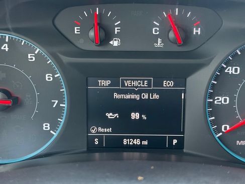 Used 2018 Chevrolet Equinox LT FWD image 14