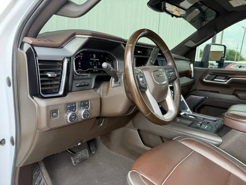 Used 2024 GMC Sierra 3500 Denali w/ Denali Reserve Package AWD/4WD image 19