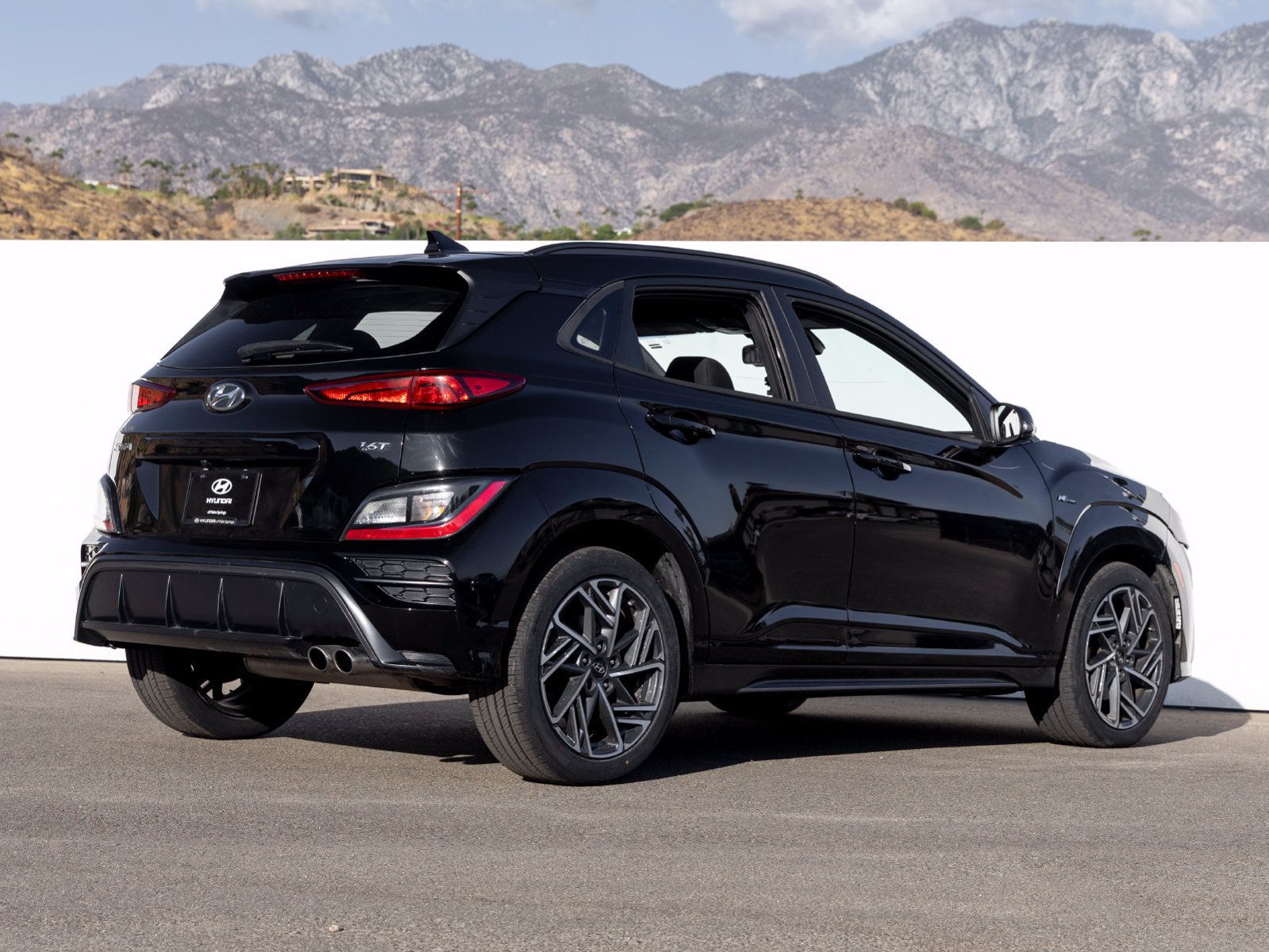 Used 2023 Hyundai Kona N Line w/ Cargo Package FWD image 7