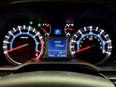 Used 2014 Toyota 4Runner Trail Premium AWD/4WD image 24