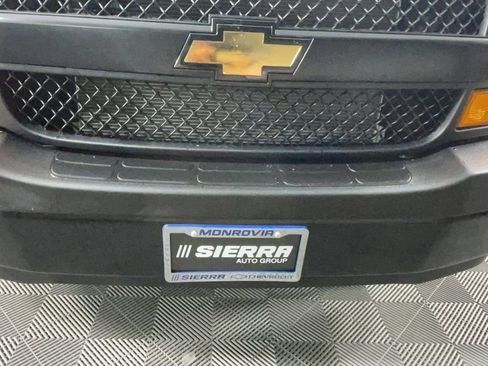 New 2025 Chevrolet Express 2500 Work Van w/ Driver Convenience Package image 10