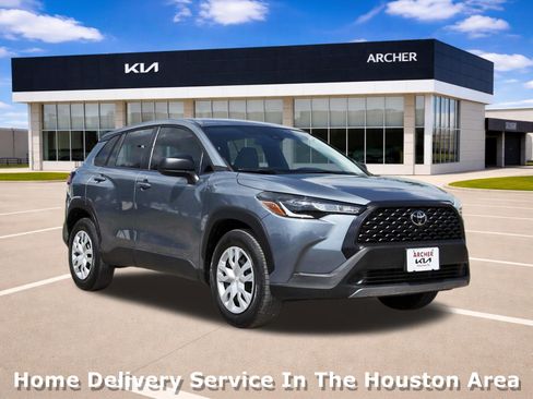 Used 2022 Toyota Corolla Cross L FWD image 1