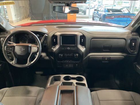 Used 2019 Chevrolet Silverado 1500 Custom Trail Boss w/ Custom Convenience Package AWD/4WD image 21
