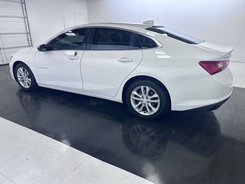 Used 2016 Chevrolet Malibu LT image 10