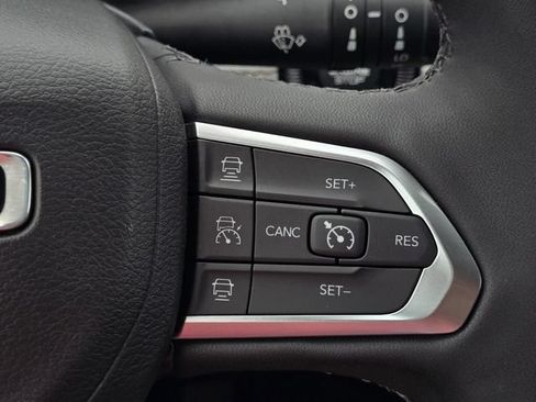 Used 2025 Jeep Compass Limited AWD/4WD image 23