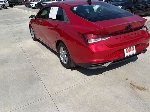 Used 2023 Hyundai Elantra SE w/ Cargo Package FWD image 5