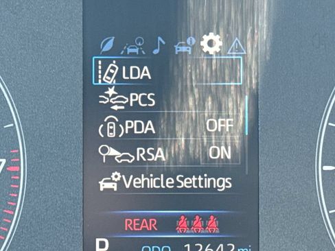 Used 2024 Toyota Corolla SE FWD image 18