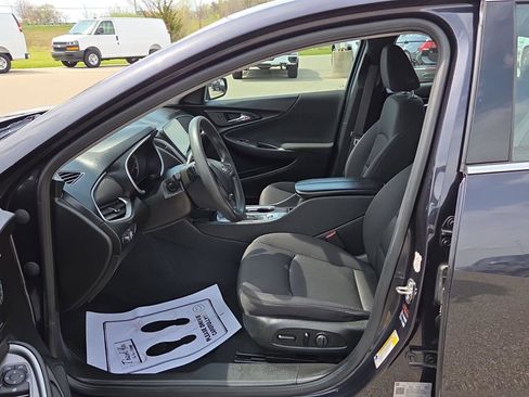 Used 2023 Chevrolet Malibu LT FWD image 17
