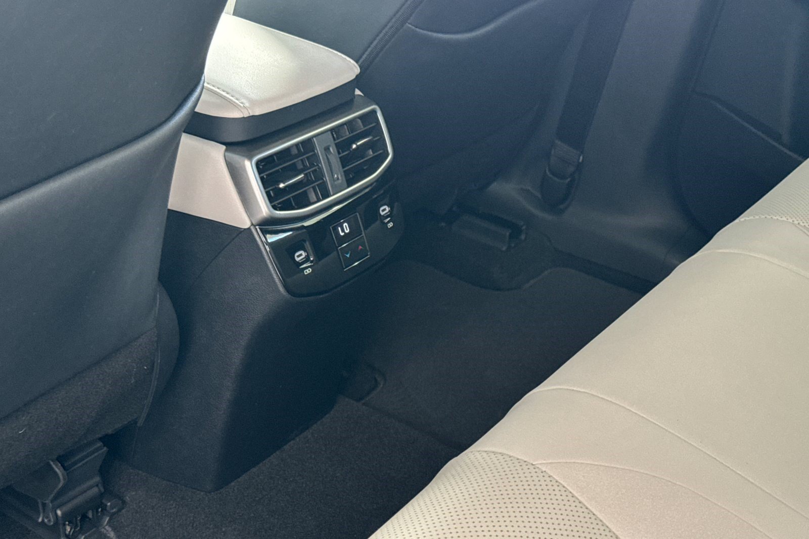Certified 2024 Lexus RX 350 Premium w/ Convenience Package FWD image 16