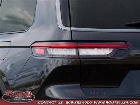 New 2026 Jeep Grand Cherokee L 4WD image 10