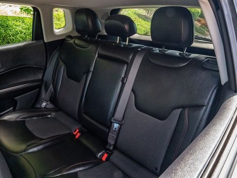 Used 2021 Jeep Compass Trailhawk image 37