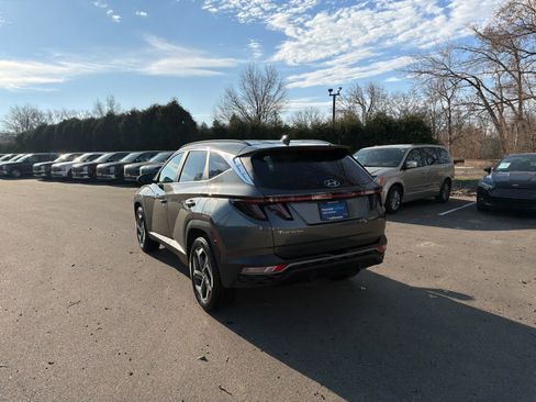 Used 2023 Hyundai Tucson SEL w/ Convenience Package image 3