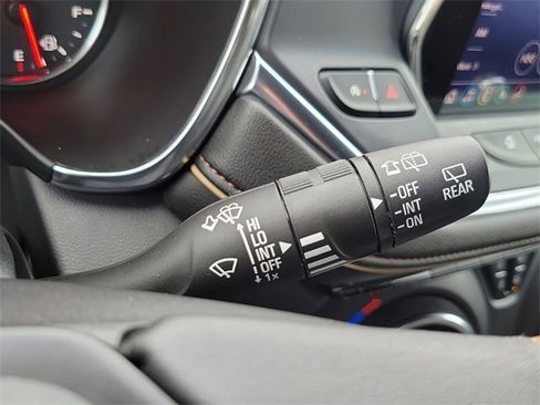 Used 2022 Chevrolet Blazer Premier w/ Enhanced Convenience Package image 15