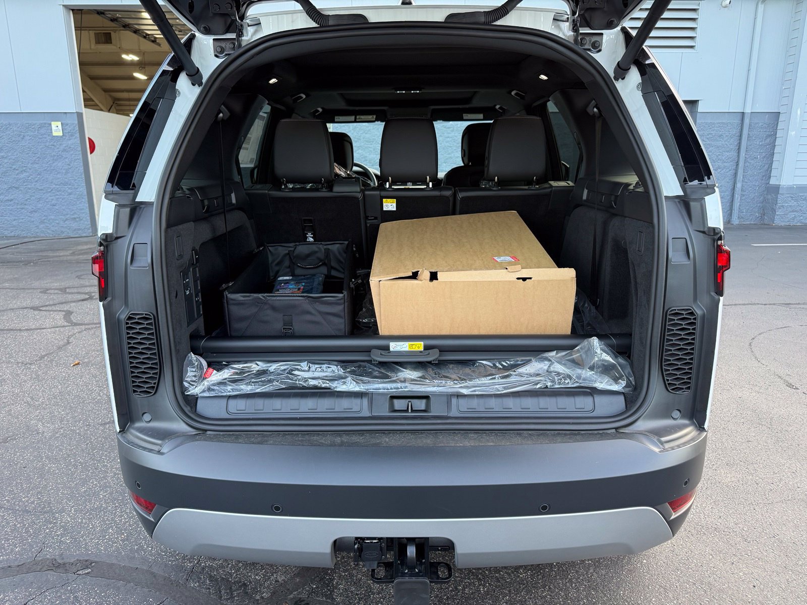 New 2026 Land Rover Discovery S AWD/4WD image 47