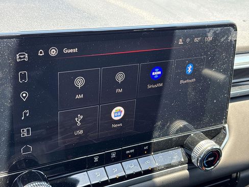 New 2026 GMC Canyon Elevation w/ LPO, Black Badging Package RWD image 15