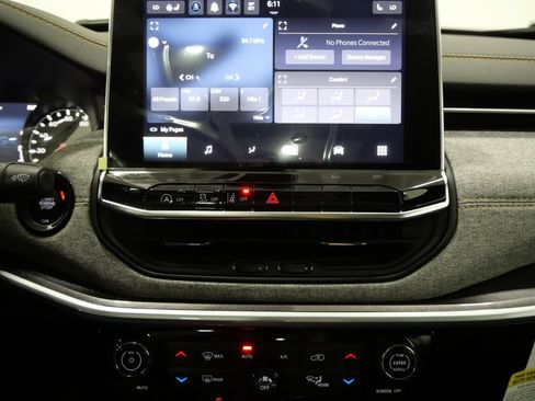New 2026 Jeep Compass Latitude AWD/4WD image 20