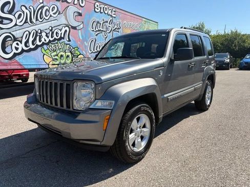 Used 2012 Jeep Liberty Sport w/ Popular Equipment Group AWD/4WD image 3