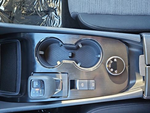 Used 2023 Nissan Rogue SV image 16