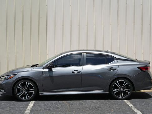 Used 2023 Nissan Sentra SR w/ SR Premium Package FWD image 44