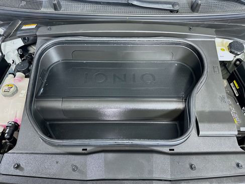 Used 2024 Hyundai Ioniq 6 SEL RWD image 35