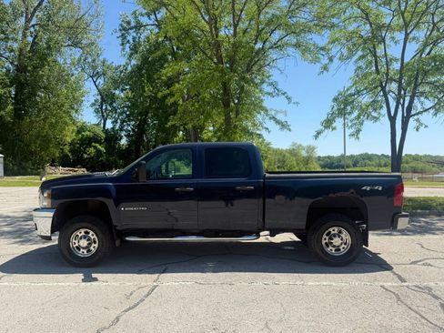 Used 2008 Chevrolet Silverado 2500 LT w/ 1LT Convenience Package AWD/4WD image 9