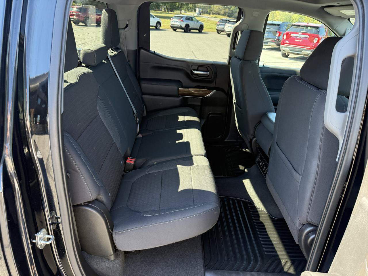Used 2021 GMC Sierra 1500 SLE AWD/4WD image 18
