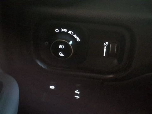 Used 2020 RAM 1500 Big Horn AWD/4WD image 26