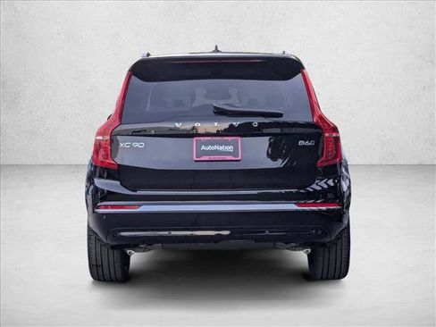 Certified 2025 Volvo XC90 B6 Ultra w/ Lounge Package image 5