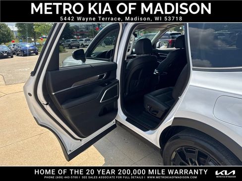 Used 2022 Kia Telluride EX w/ EX Premium Package AWD/4WD image 29